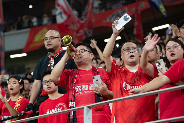 关于成都蓉城内部会议纪要流出——国际比赛日强势反弹，欧超杯使命明确，轮换策略成焦点的信息-九游官网