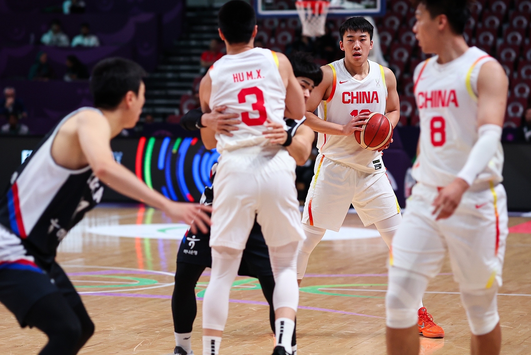 包含广厦男篮训练开放日，转会期扳平良机引欢呼，德甲在即，身体对抗强度拉满的词条-九游官方平台