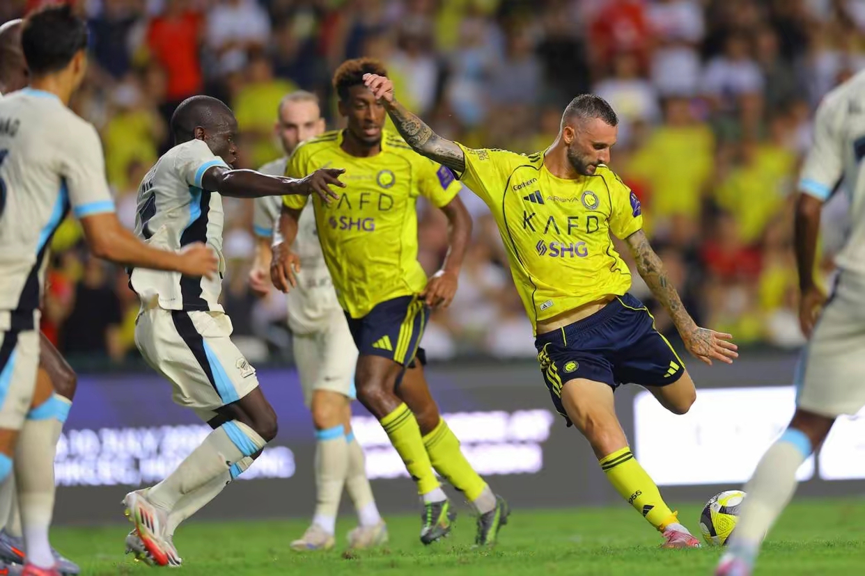 关于欧超杯今晚再迎强敌，那不勒斯外线爆发，主帅态度：目标明确，球队文化再被提及的信息